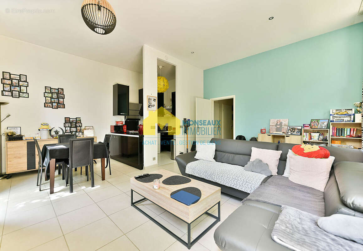 Appartement à SAINTE-GENEVIEVE-DES-BOIS