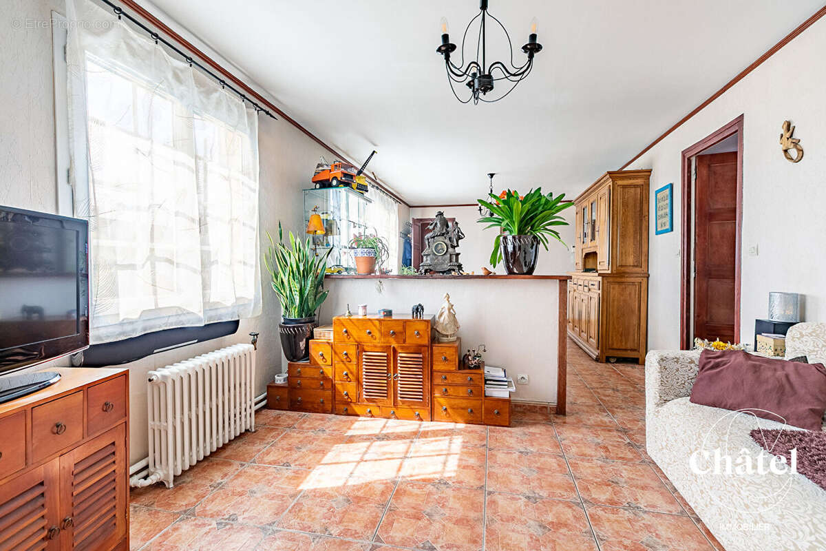 Maison 5 chambres- sous sol - patio , jardin- 5 mn de Gouvieux-15 mn de Chantilly - photo 3