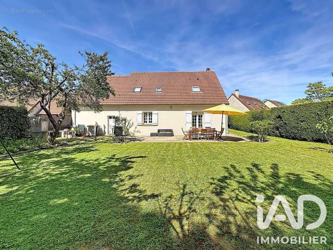 Photo 2 - Maison à BOISSISE-LE-ROI