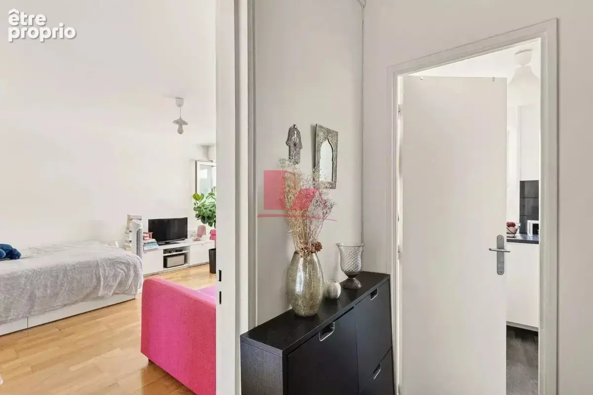 Vanves metro - studio de 34 m² - cave - parking - photo 9