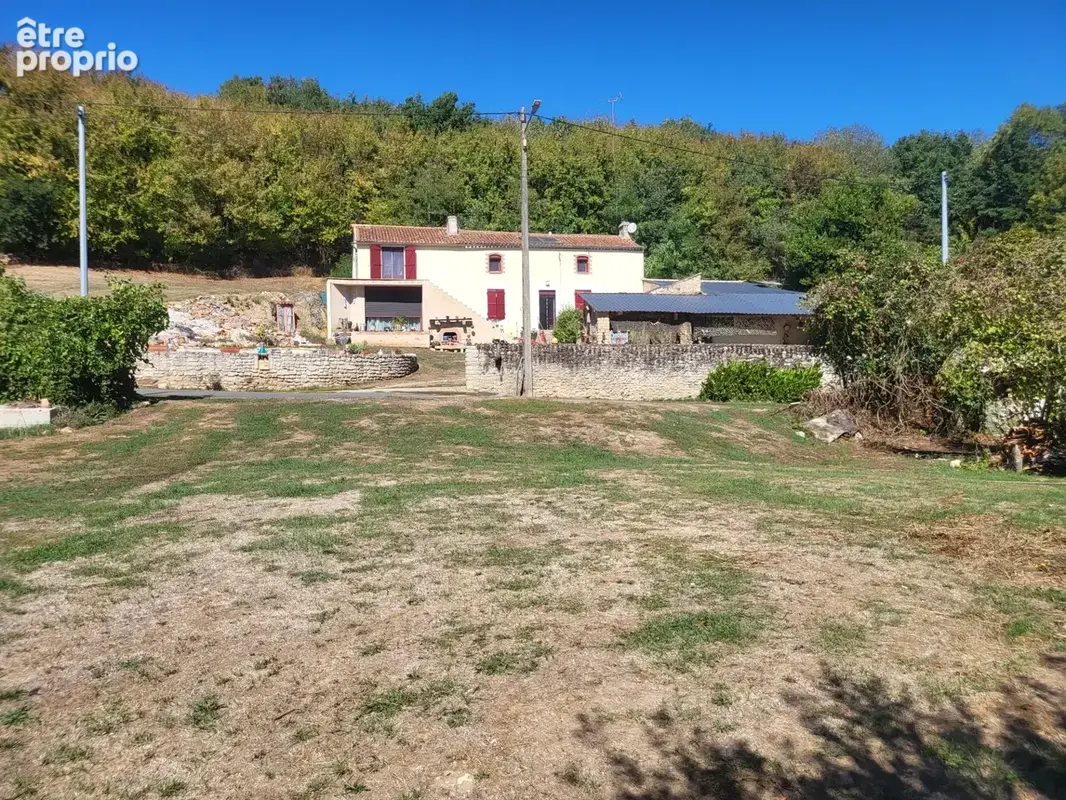 Maison à LOUIN