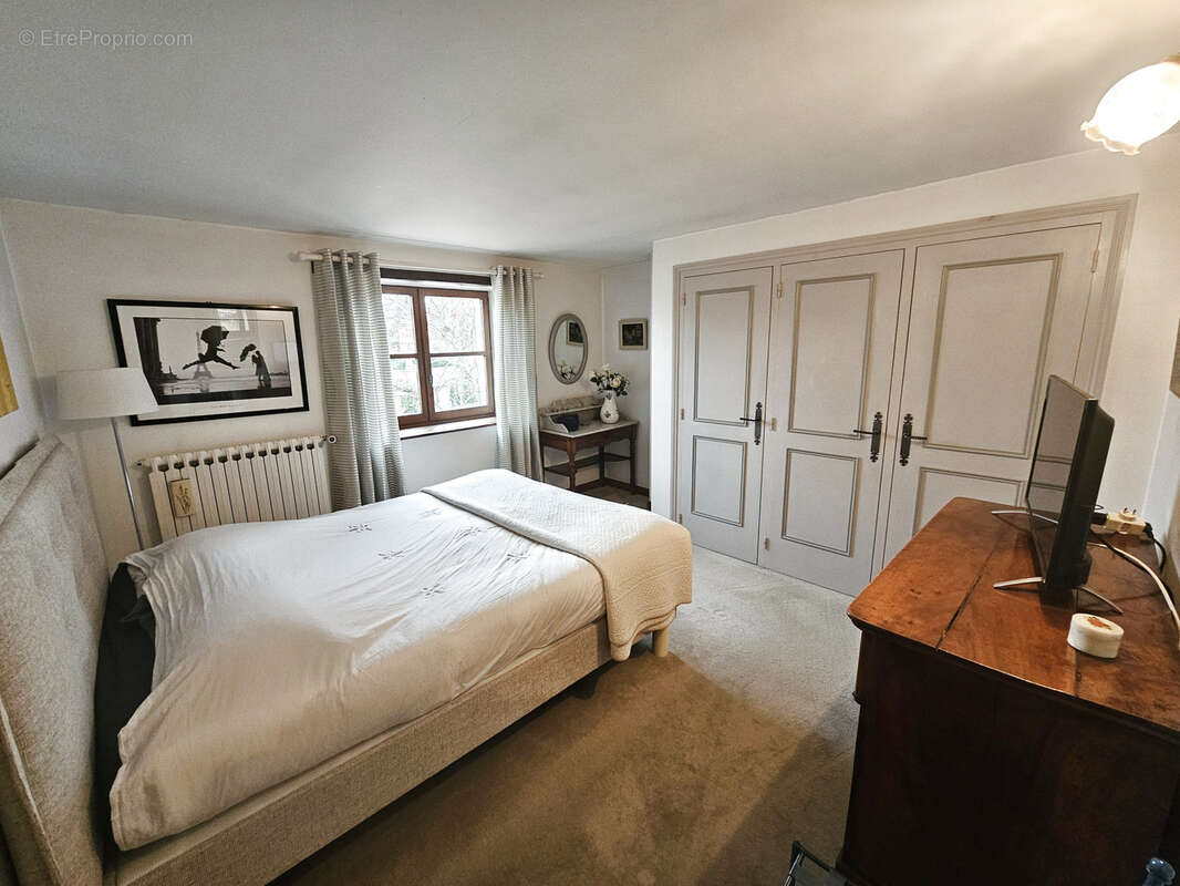 Maison à COMMELLE-VERNAY