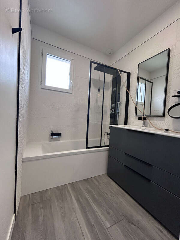 Maison à BOUGUENAIS