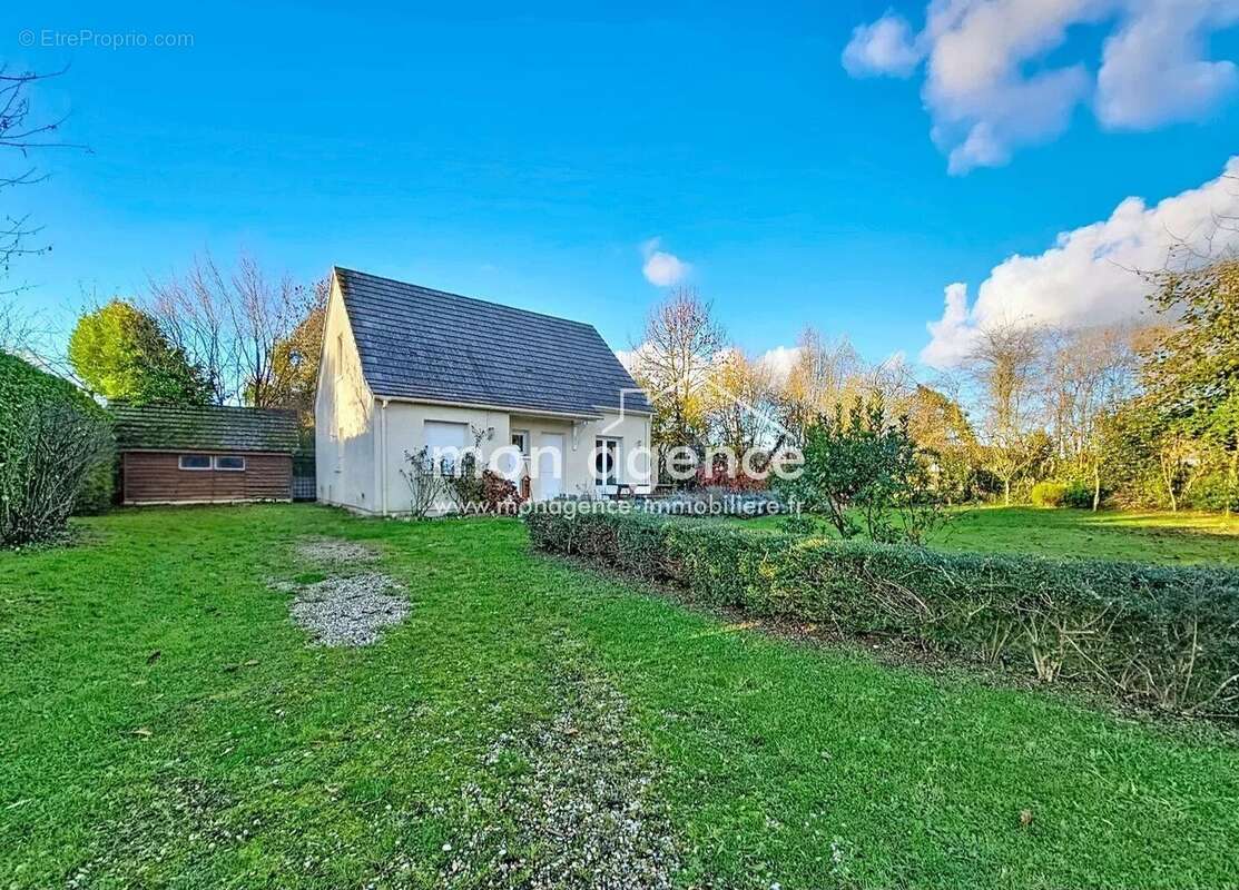 Maison à LA NEUVILLE-CHANT-D&#039;OISEL