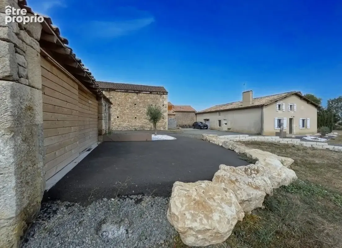 Maison en pierre rénovée – 157 m² – 3 chambres – terrain 3 200 m² piscinable – grange et dépendances – proche la crèche / niort - photo 10