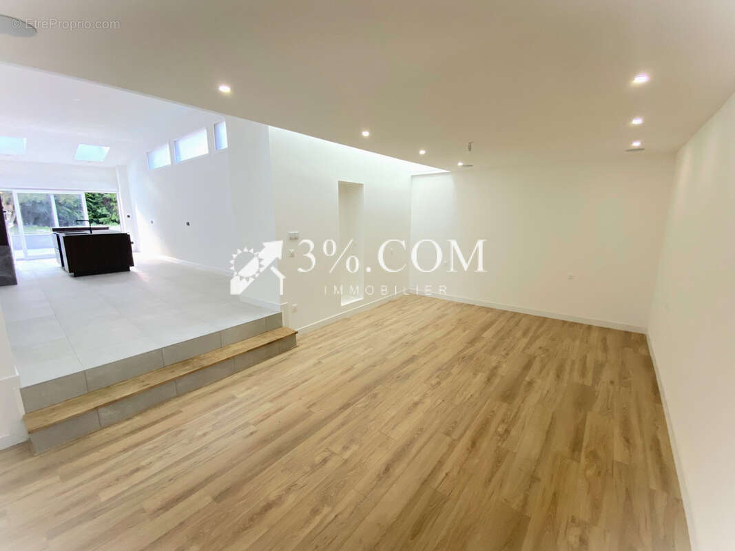 Appartement à PAGNEY-DERRIERE-BARINE