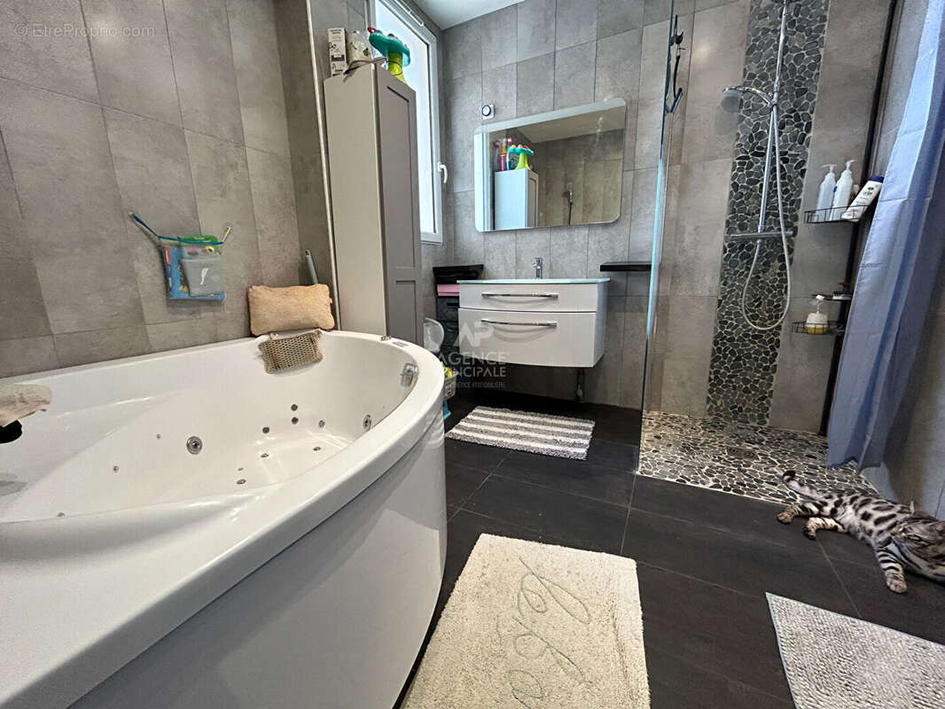 Maison à CARRIERES-SOUS-POISSY