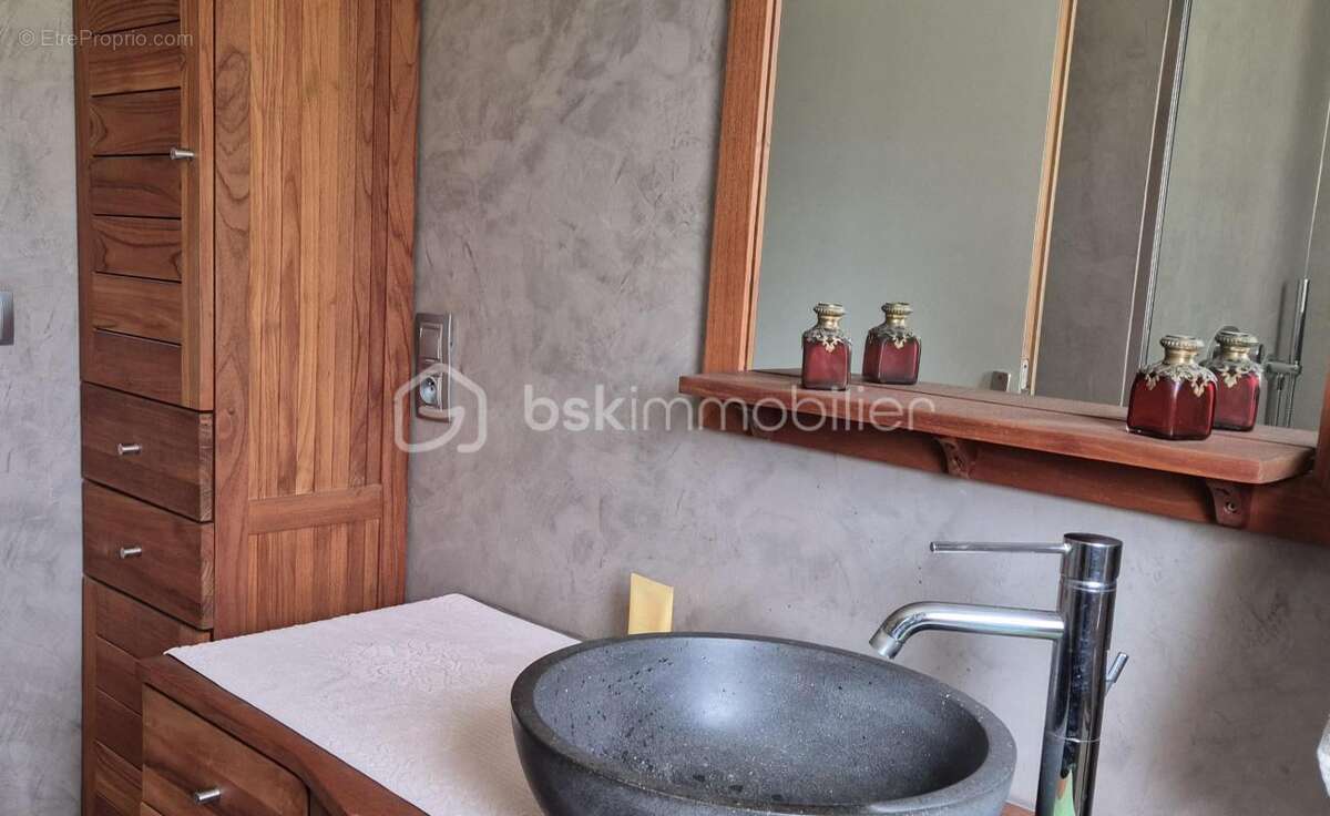 Maison à SOULAIRE-ET-BOURG