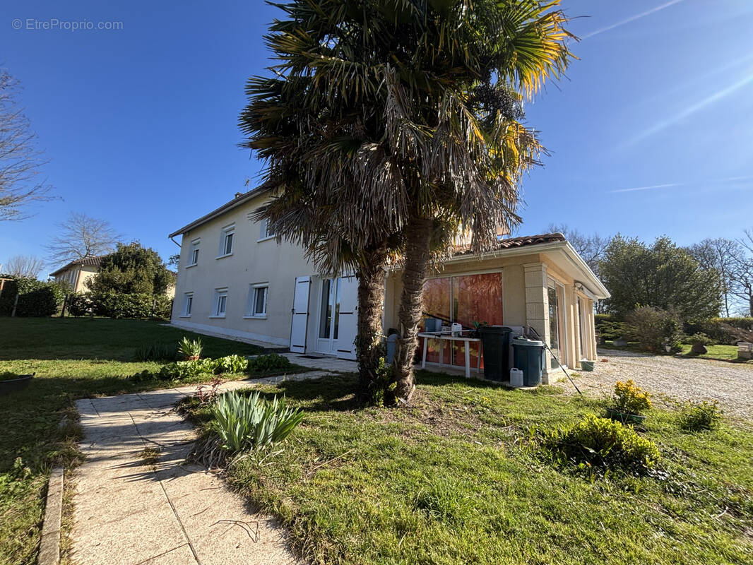 Maison à COULOUNIEIX-CHAMIERS