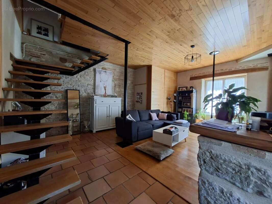 Maison 92 m² à Caussade  - photo 5