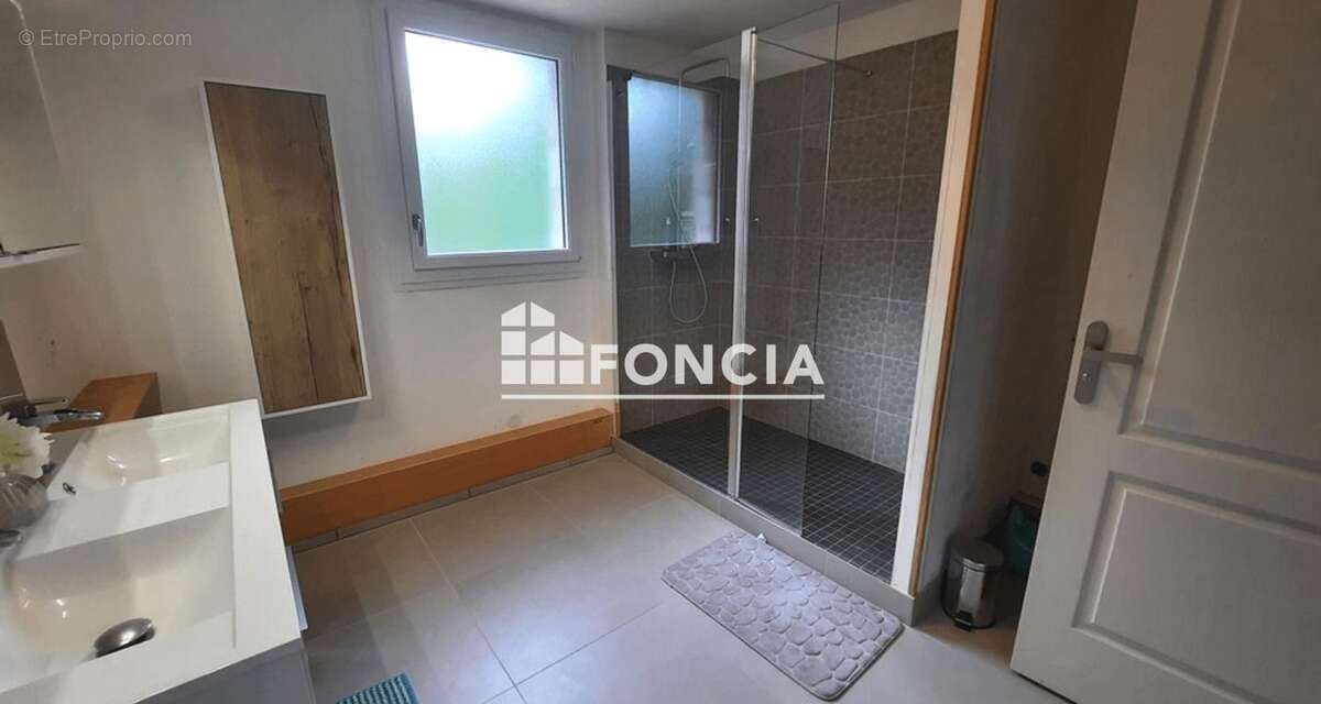 Le Mesnil-Jourdain – Belle maison familiale T6 (165 m²) rénovée – 4 chambres – Terrain de 1 228 m² - photo 14