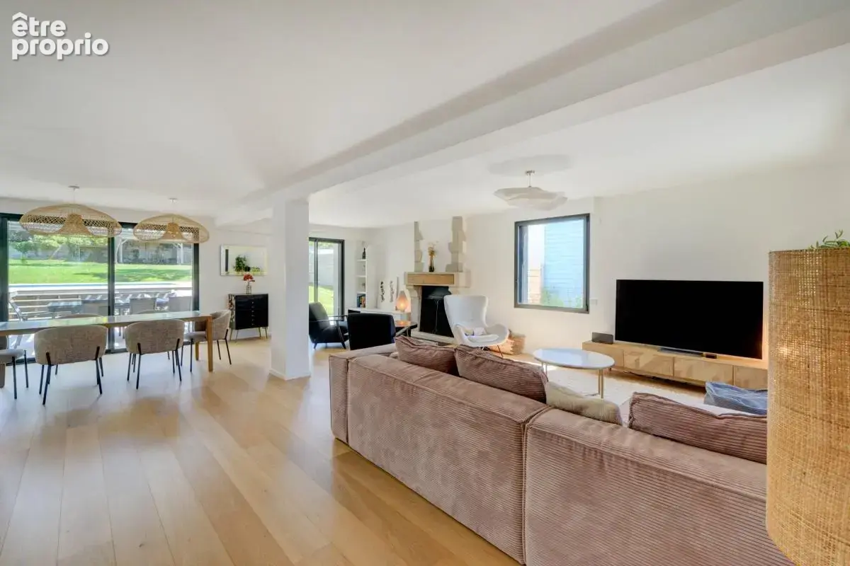 Propriete d'exception 218 m2 sur jardin de 1 500 m2 - photo 4
