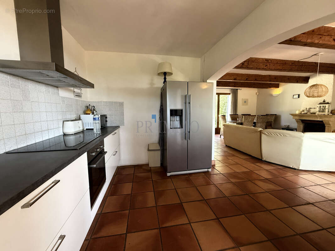 Maison à LES ISSAMBRES
