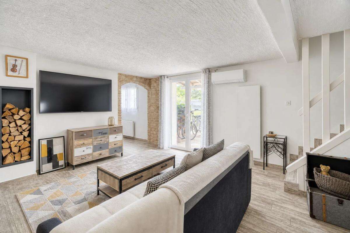 Maison rénovée 5 pièces à Saint-Laurent-de-la-Prée - photo 9