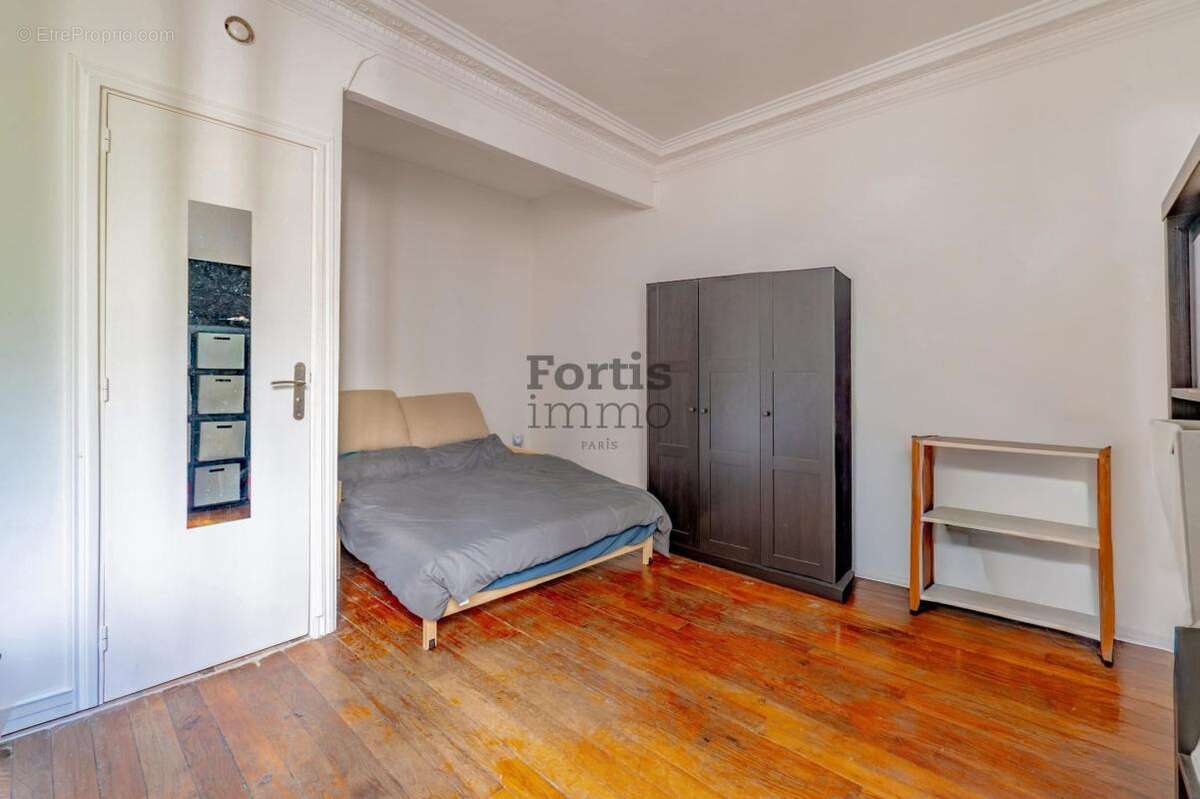 Appartement à PARIS-14E