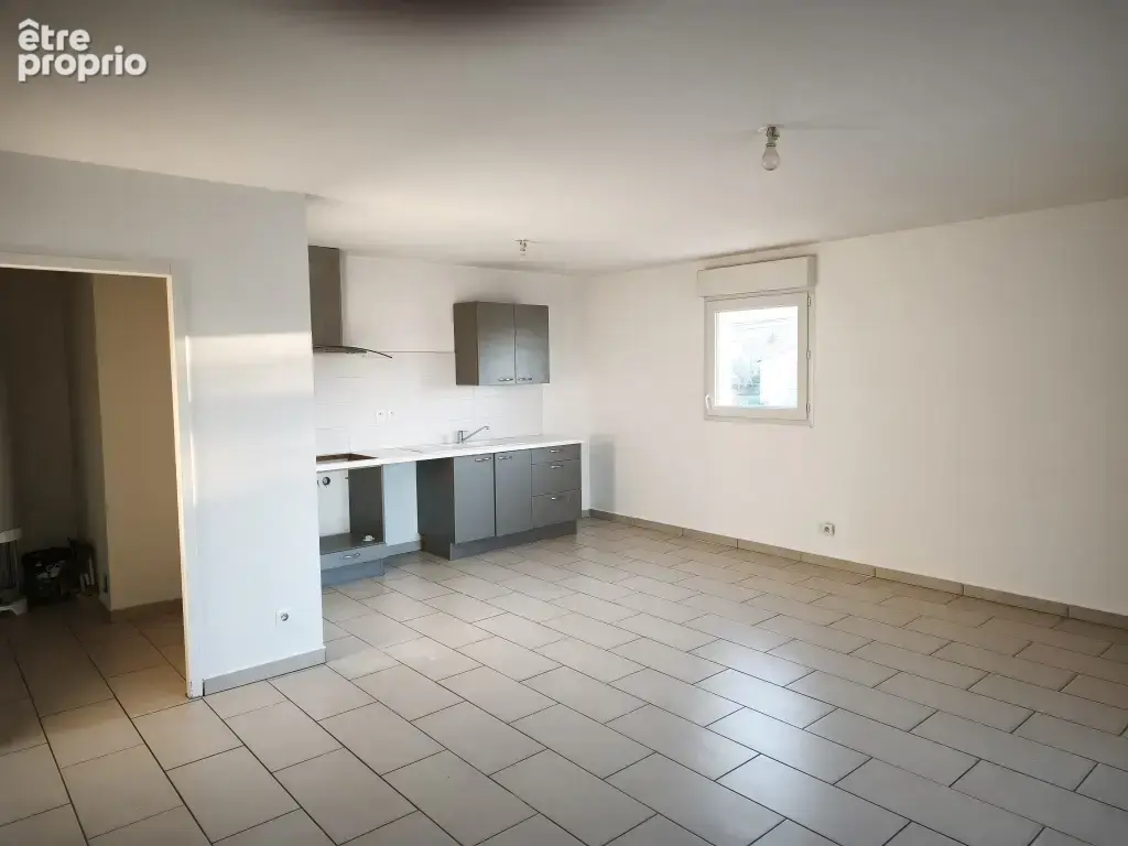 Bel appartement T3 à Ambérieu en Bugey - photo 2
