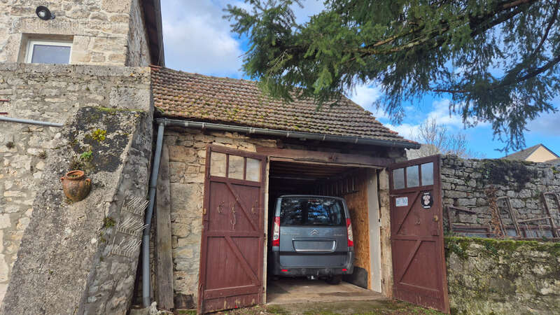 Maison à LA LOUBIERE
