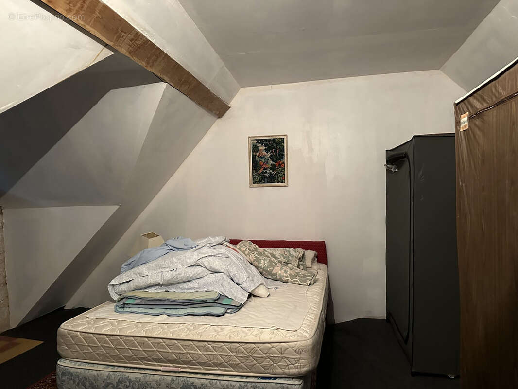 Maison à MONTGIVRAY