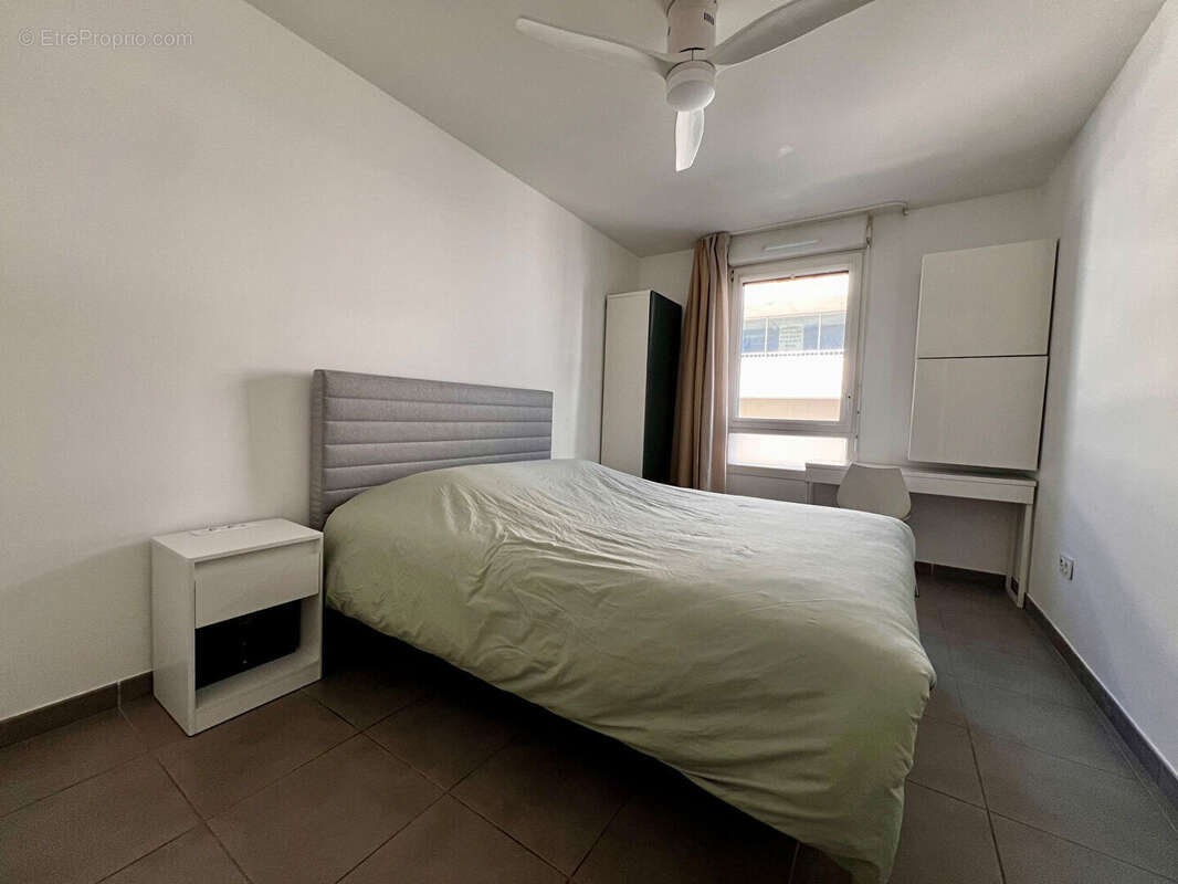 Appartement à MARSEILLE-1E