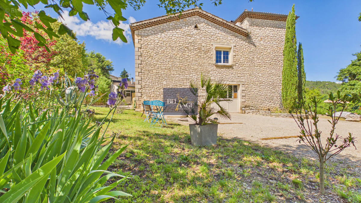 Maison à SALAVAS