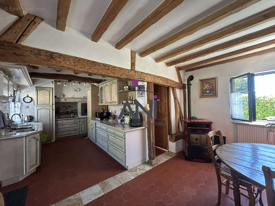 Maison à SAINT-VICTOR-L'ABBAYE