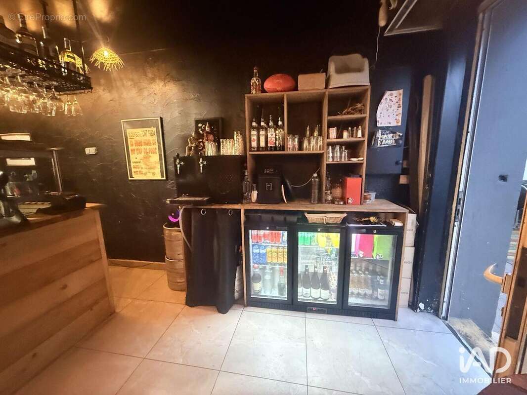 Photo 6 - Commerce à PIA