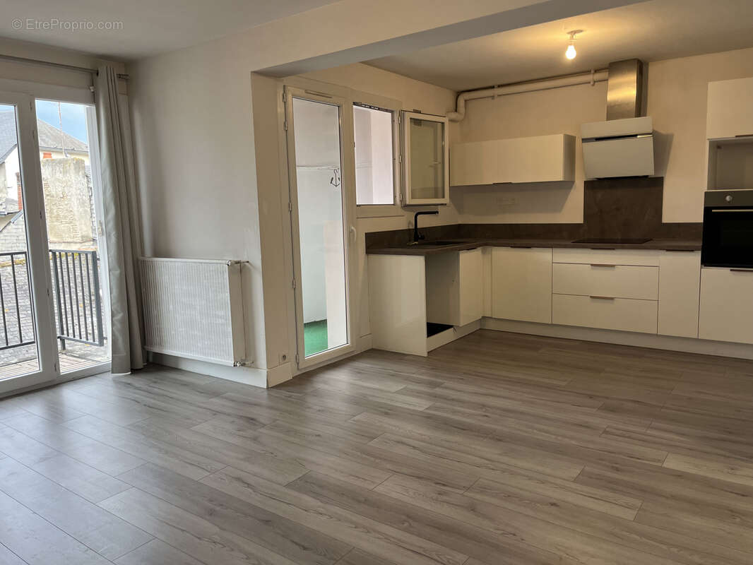 Appartement T4 avec deux balcons   Centre-ville de Tarbes - photo 2