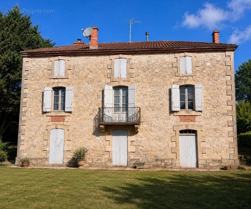 Maison à DOLMAYRAC