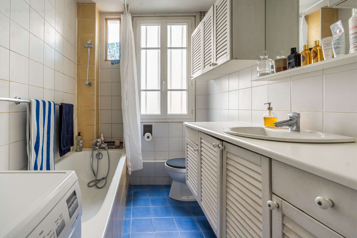 Appartement à PARIS-11E