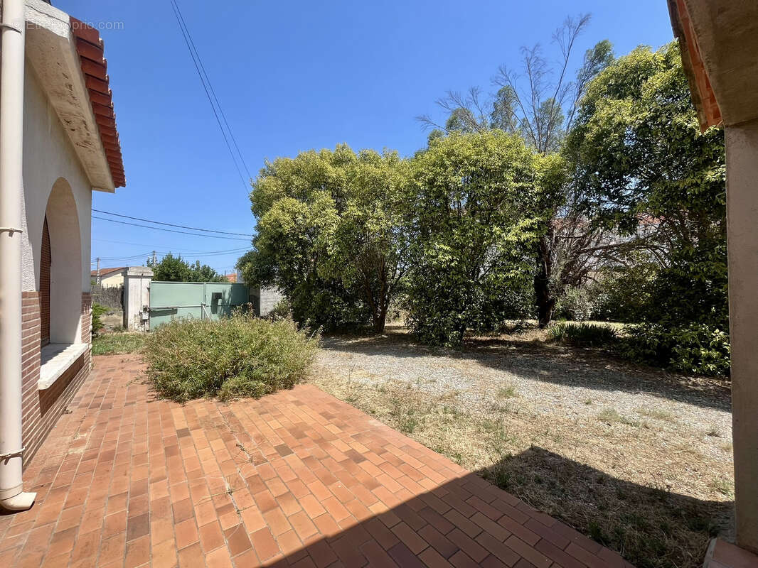 Maison de style comprenant 2 logements sur 1540m2 de parcelle divisible - photo 4