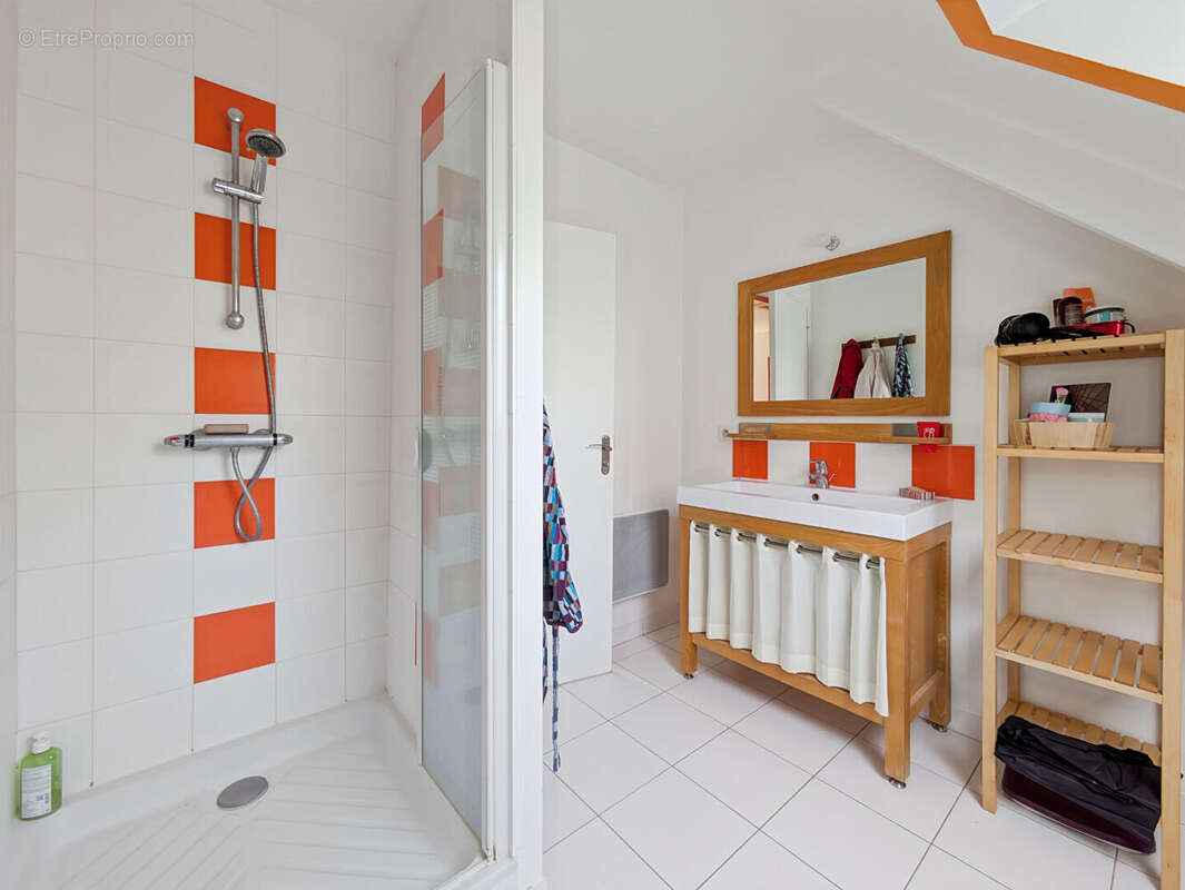 Maison à SAINT-GONDRAN