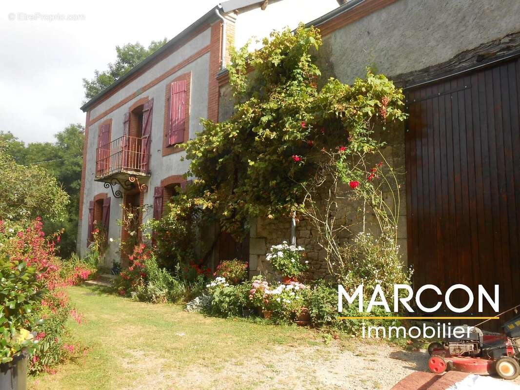 Maison à CHAMPSANGLARD