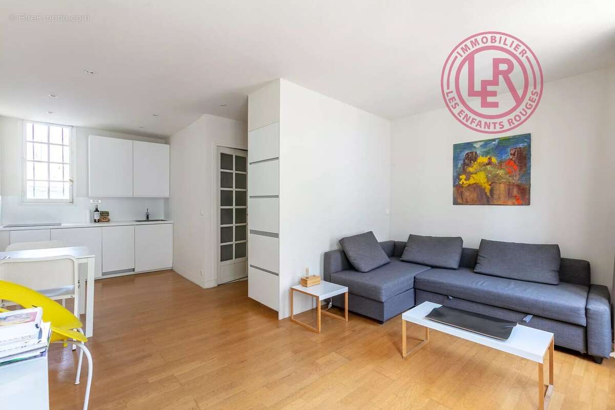 Appartement à PARIS-3E