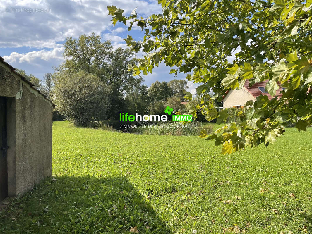 Maison à SAVIGNY-SUR-SEILLE