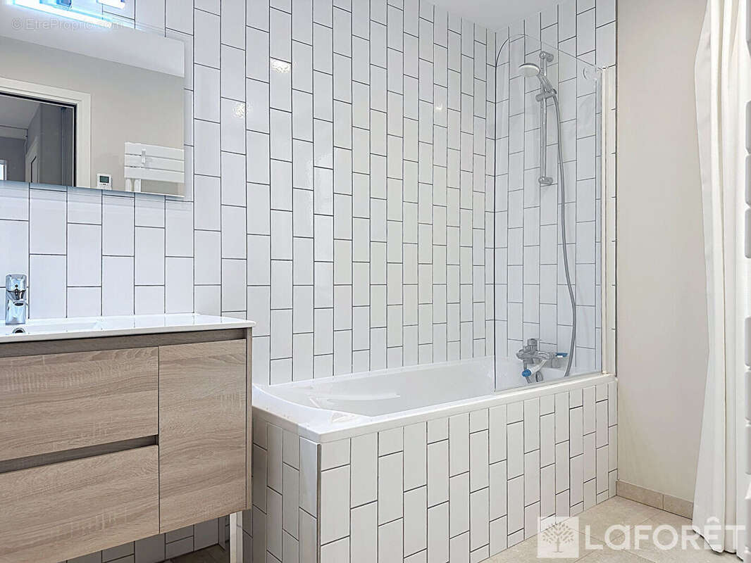 Appartement ENTIEREMENT RENOVÉ 2 pièce(s) 39.68 m² + Chambre d'appoint. - photo 12