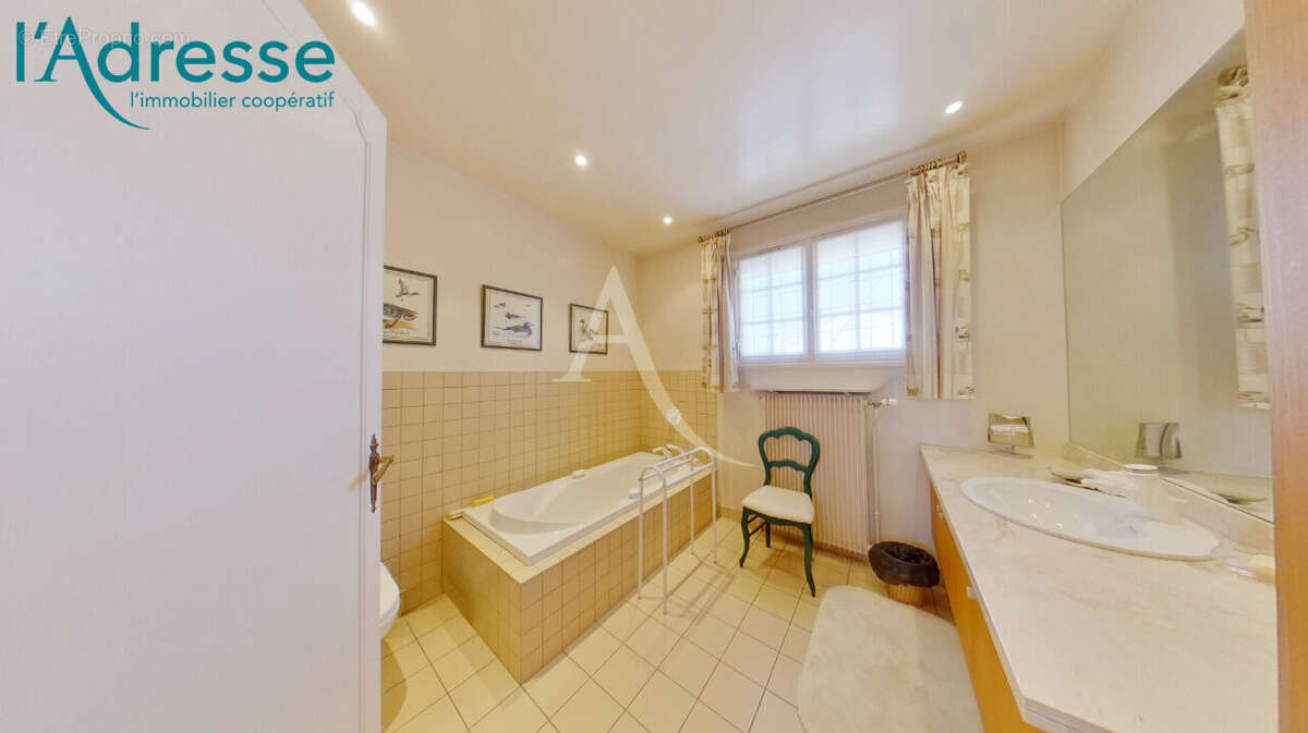 Maison à CHAMPS-SUR-MARNE