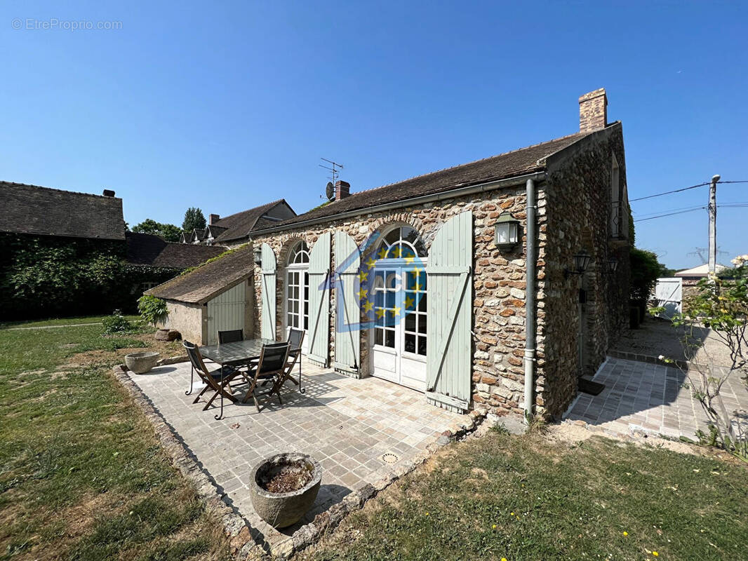 Maison à LONGNES