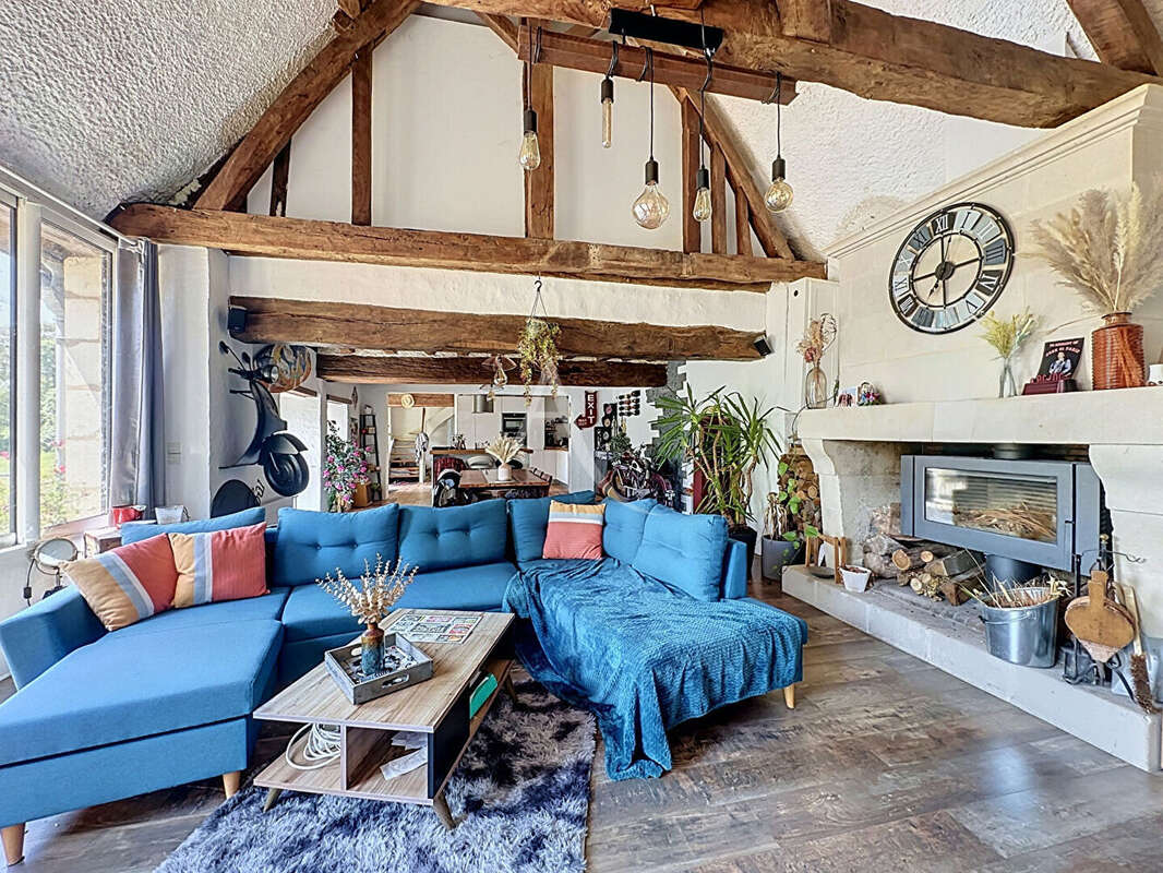 Une maison de caractère dans un environnement privilégié à Beaufort en Anjou - photo 4