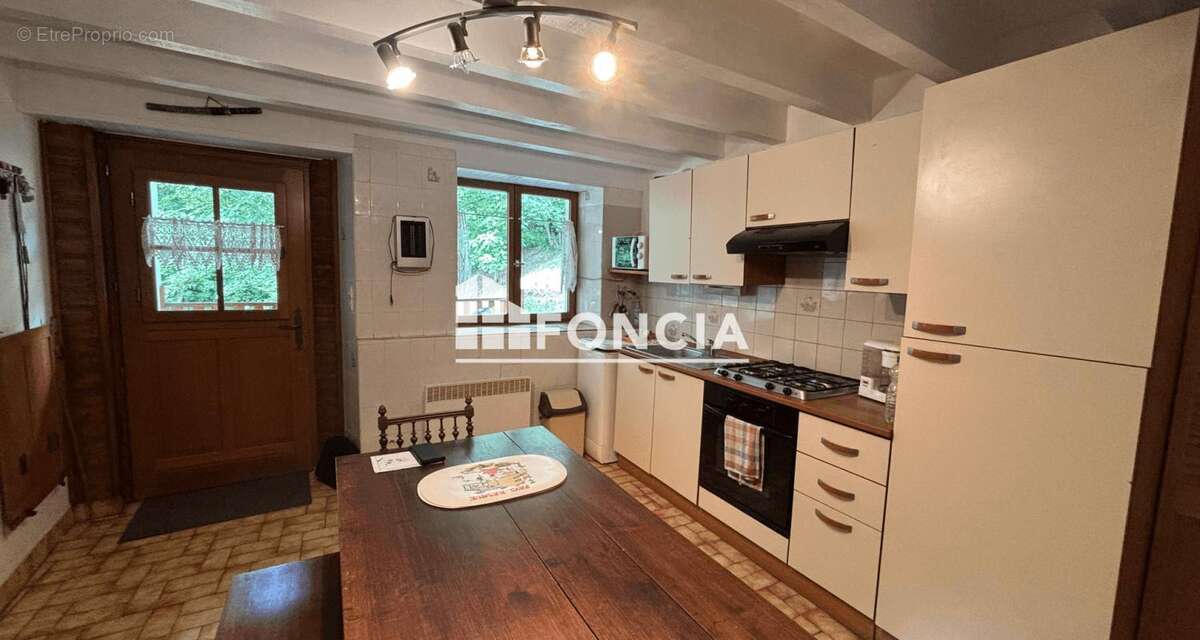 À VENDRE – FONTCOUVERTE-LA TOUSSUIRE Maison individuelle – Hameau calme – Proche domaine skiable des Sybelles Ce bien répondra à - photo 3