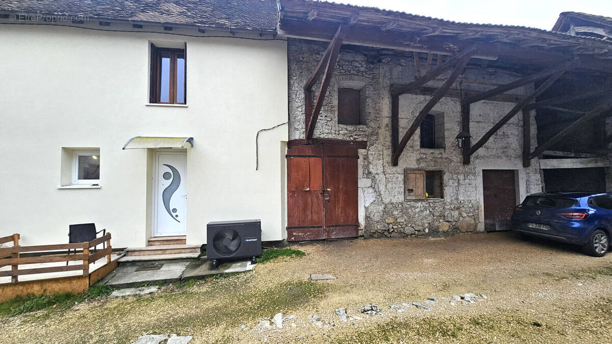 Maison à BREGNIER-CORDON