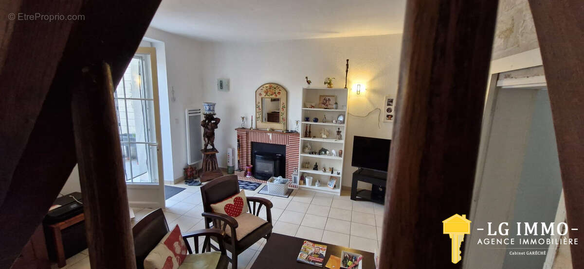 Maison à MORTAGNE-SUR-GIRONDE