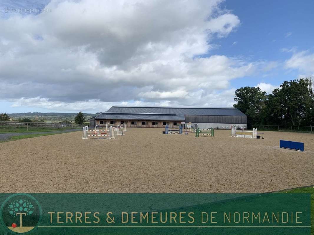 Maison à PONT-L'EVEQUE