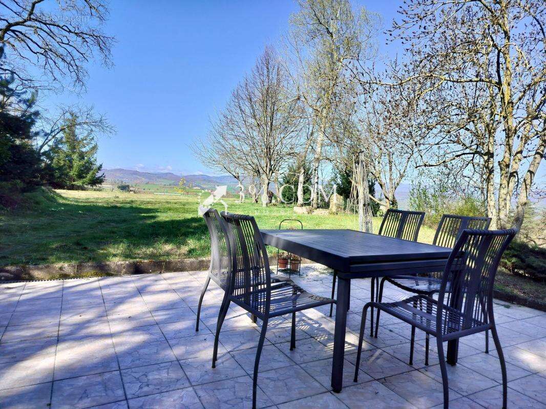 Maison à SAINT-ROMAIN-DE-LERPS