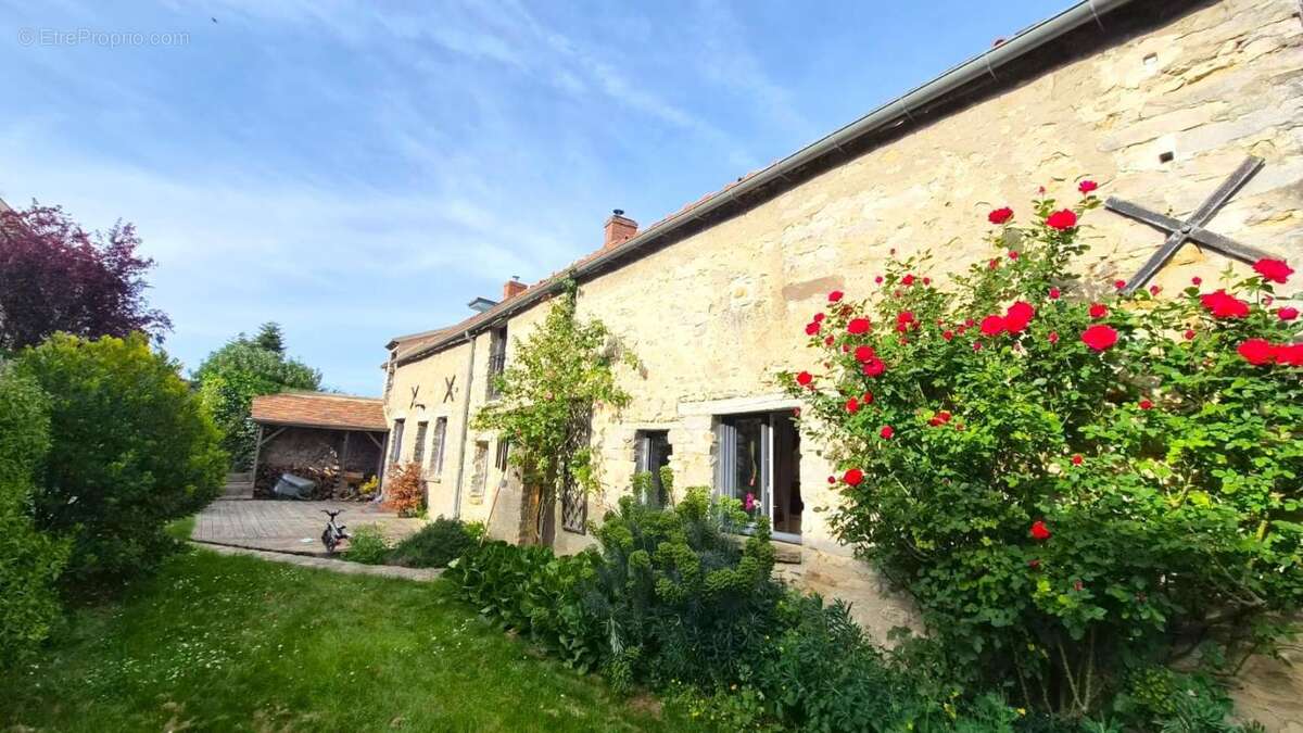 Maison à ETAMPES