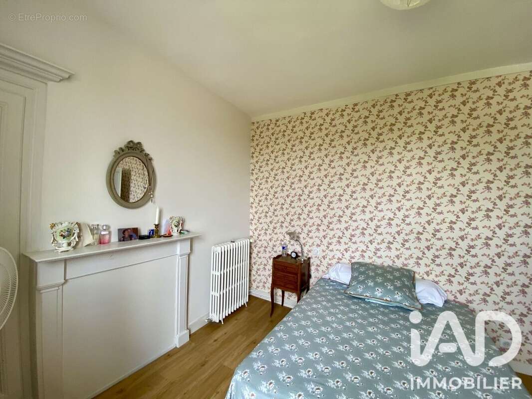 Maison 116 m² à Juillac  - photo 9