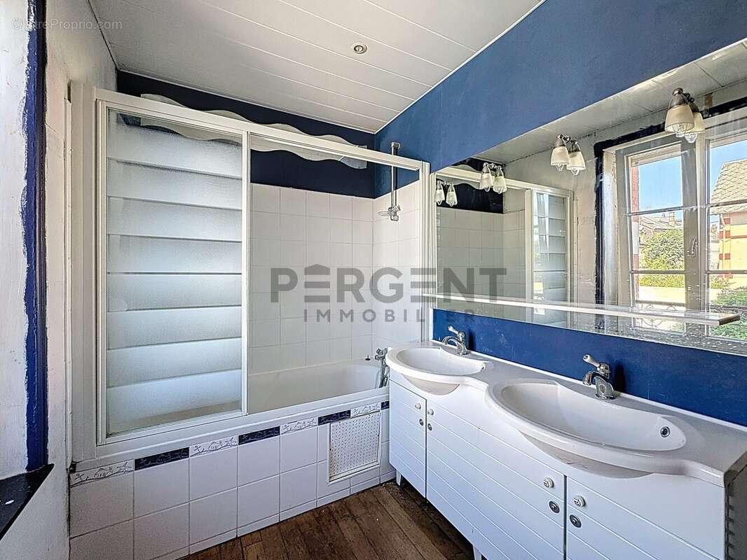 Maison à CHARLEVILLE-MEZIERES