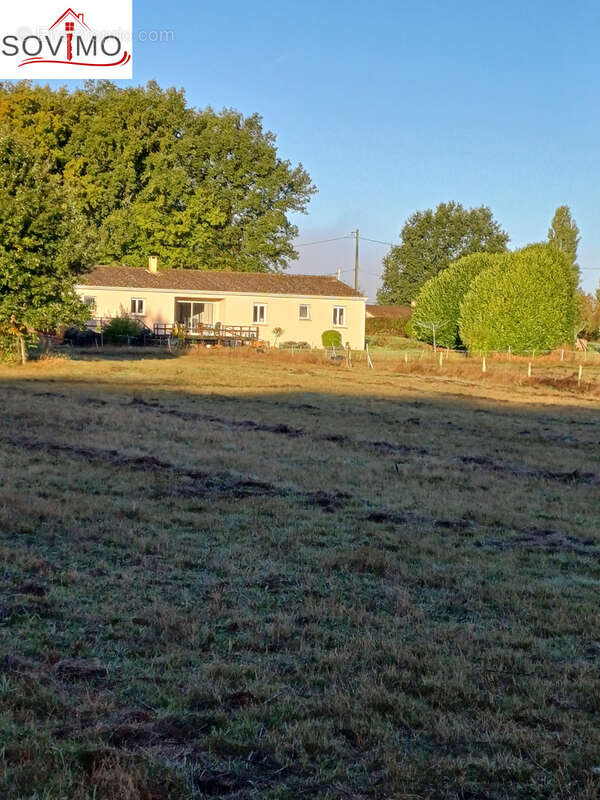 Maison à BENEST