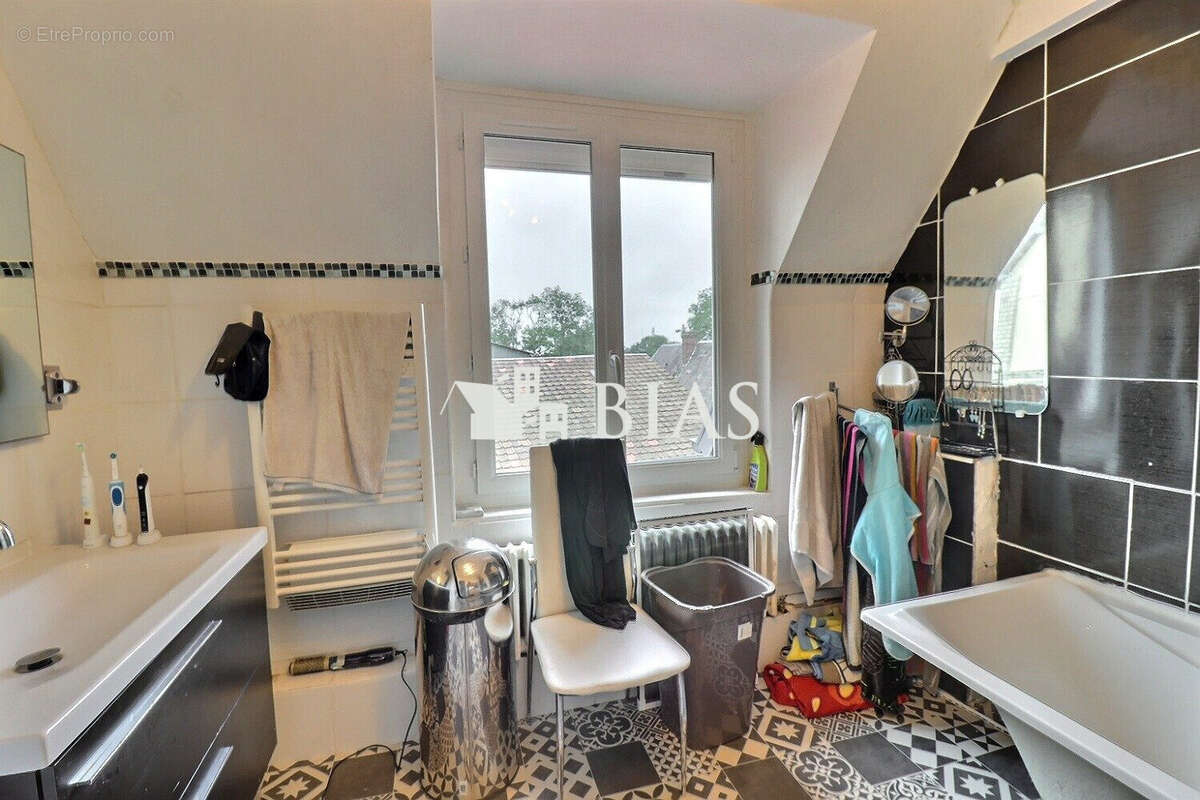 Maison à PONT-L'EVEQUE