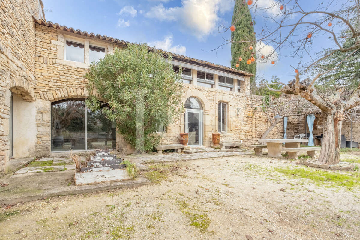 Maison à CABRIERES-D'AVIGNON