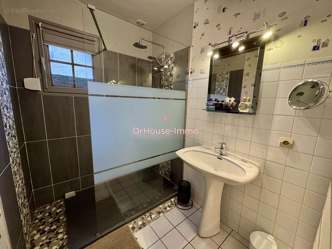 Maison à INTRAVILLE